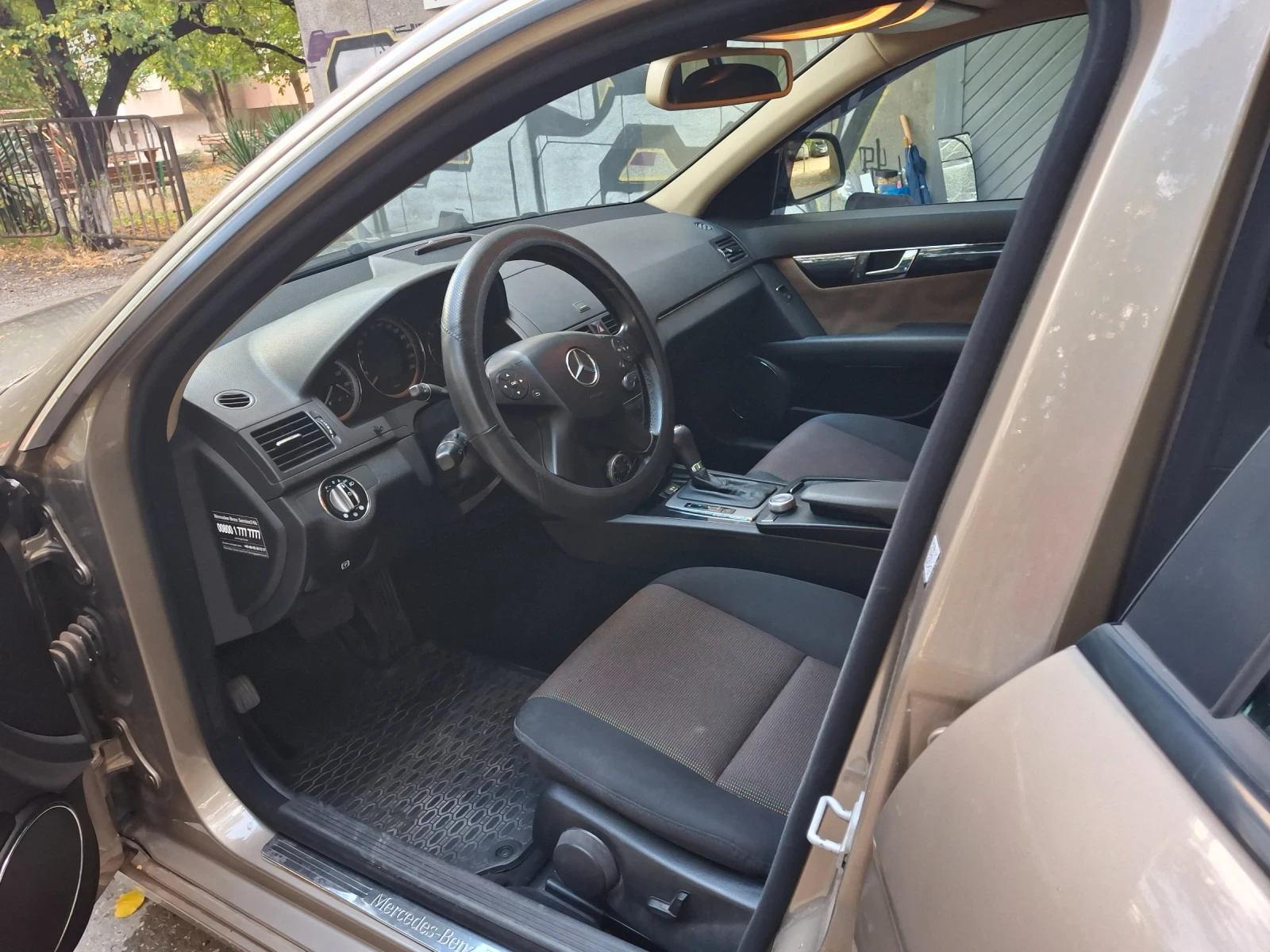 Mercedes-Benz 200, снимка 5 - Автомобили и джипове - 56465141