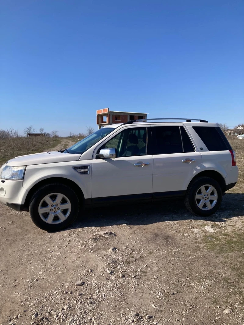 Land Rover Freelander 2.2 TD4, снимка 2 - Автомобили и джипове - 49104406