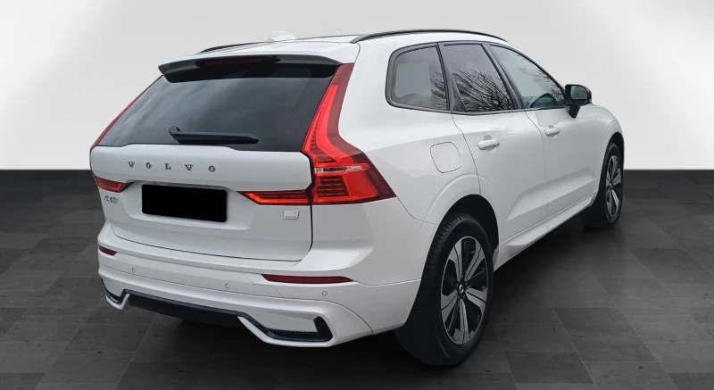 Volvo XC60 T6 Recharge AWD = Panorama= Гаранция, снимка 4 - Автомобили и джипове - 49165967