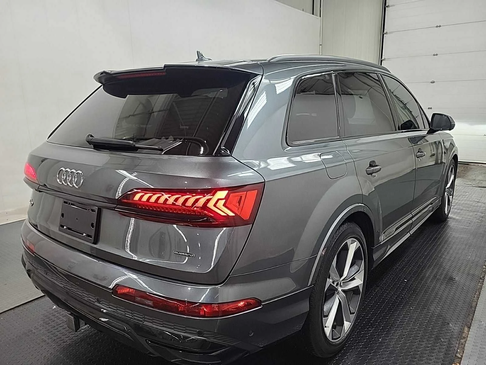 Audi Q7  - изображение 2