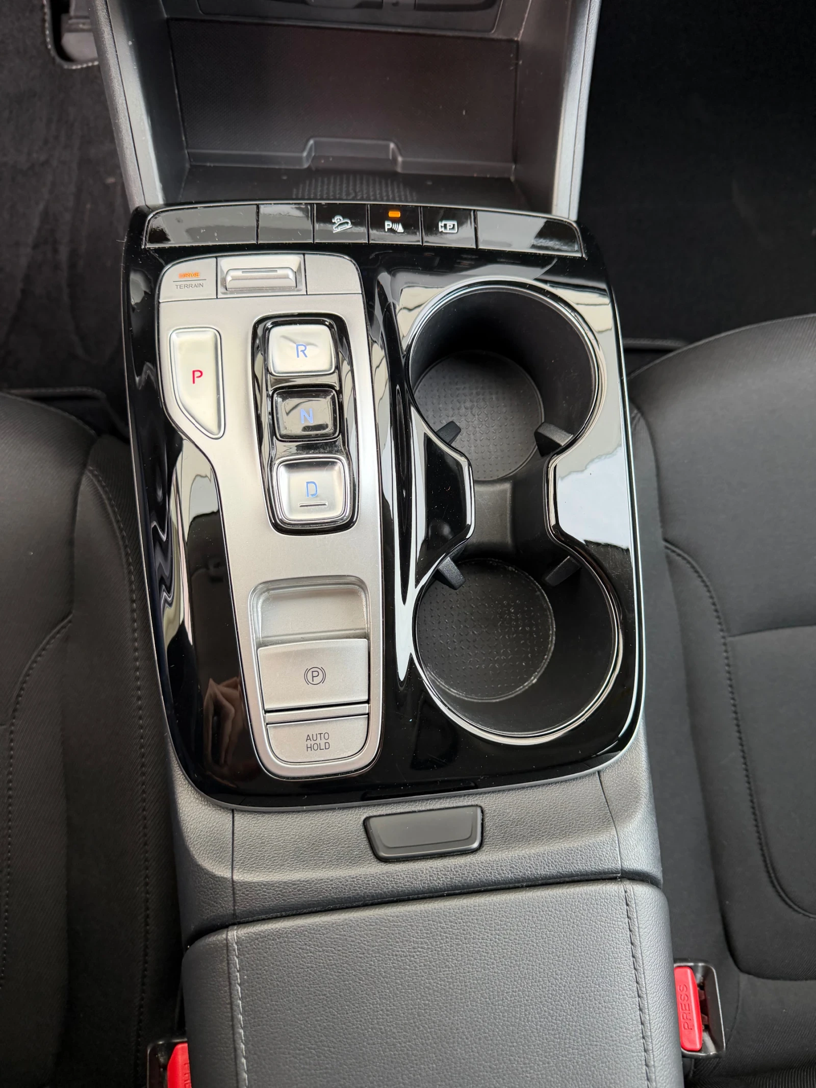 Hyundai Tucson Hybrid 230 к.с - изображение 10