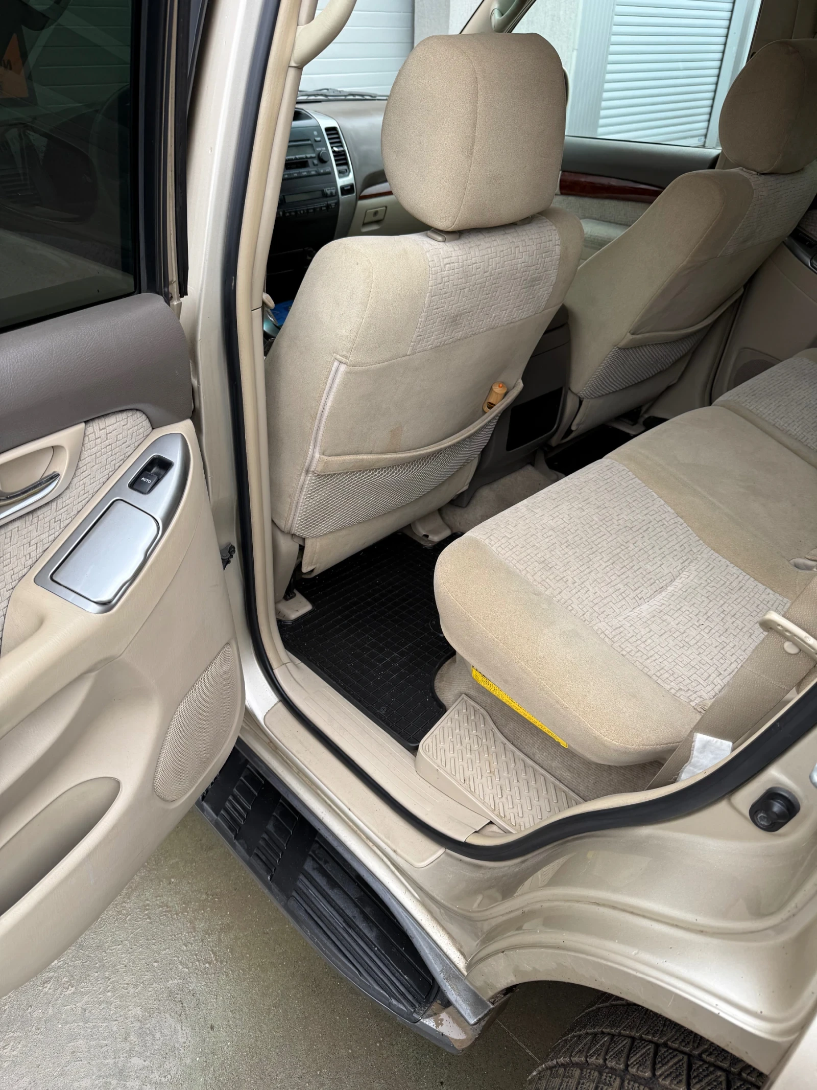 Toyota Land cruiser  3.0 D-4D (5 dr) (173 Hp) 120 | Mobile.bg � ����������� 11