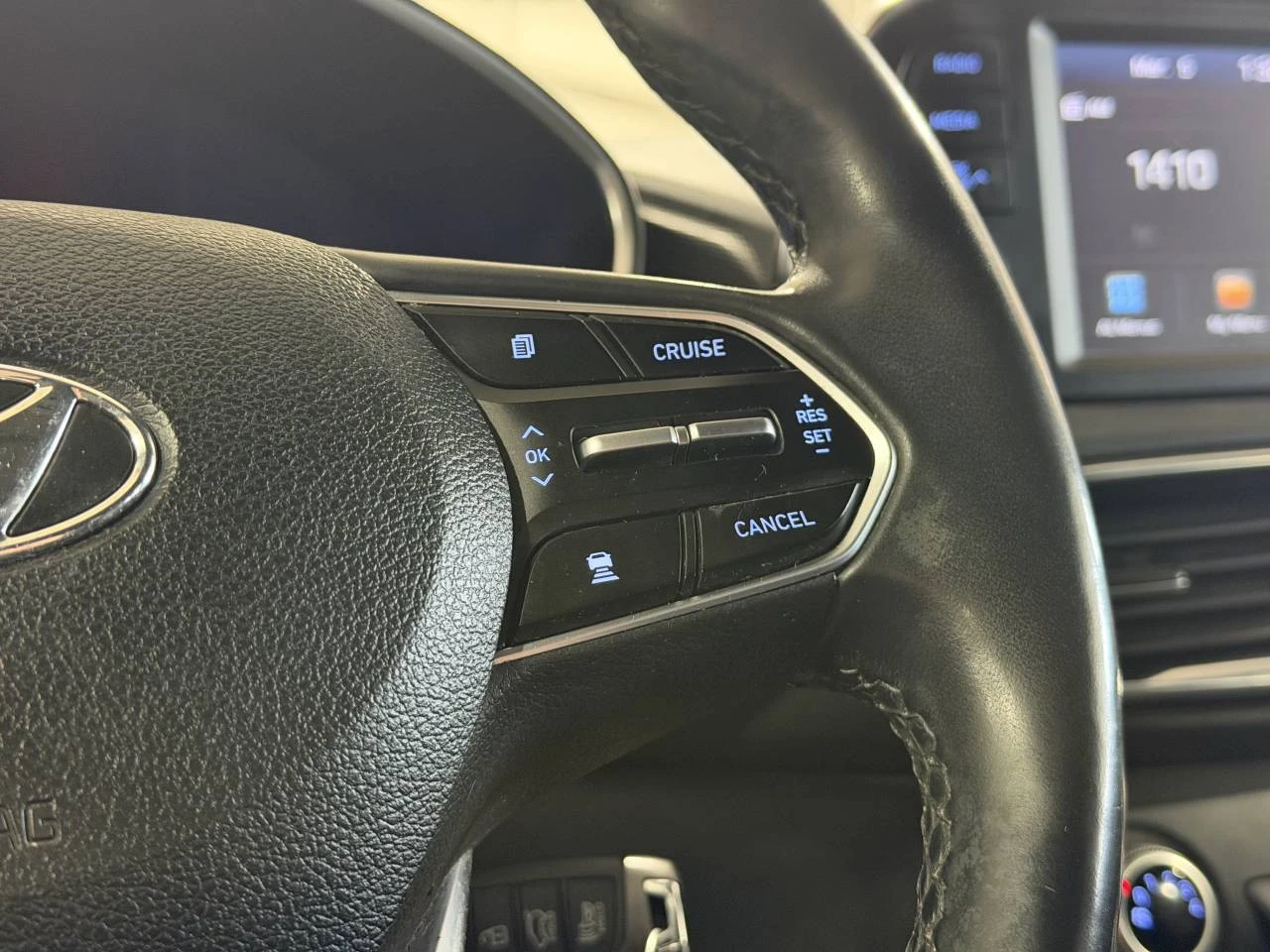 Hyundai Santa fe 2019 ESSENTIAL| ЧИСТА ИСТОРИЯ, снимка 8 - Автомобили и джипове - 53805186