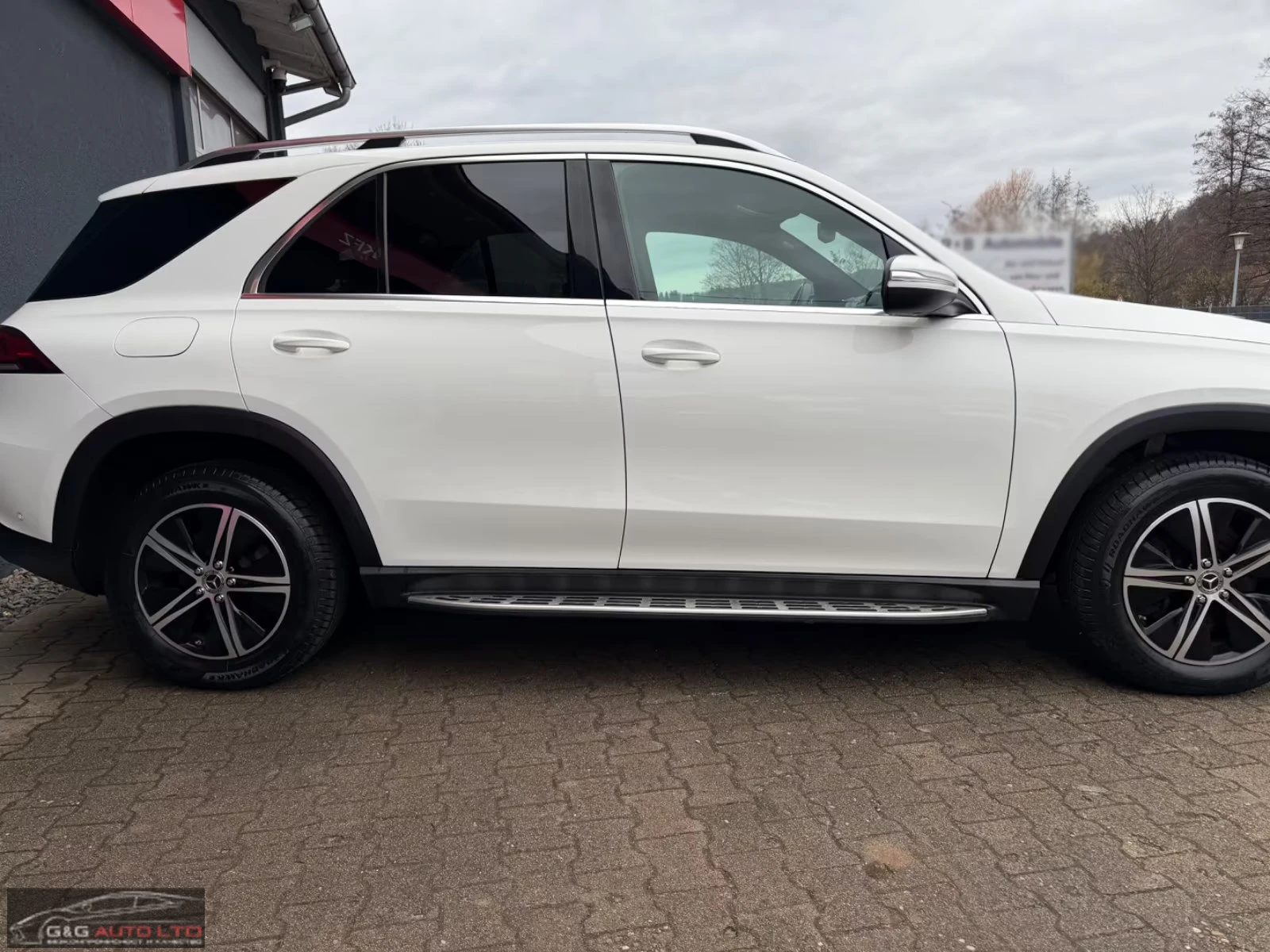 Mercedes-Benz GLE 350 d/4MATIC/272HP/AMG/CAM/NAVI/ACC/AHK/CPLAY/962g, снимка 3 - Автомобили и джипове - 53915782