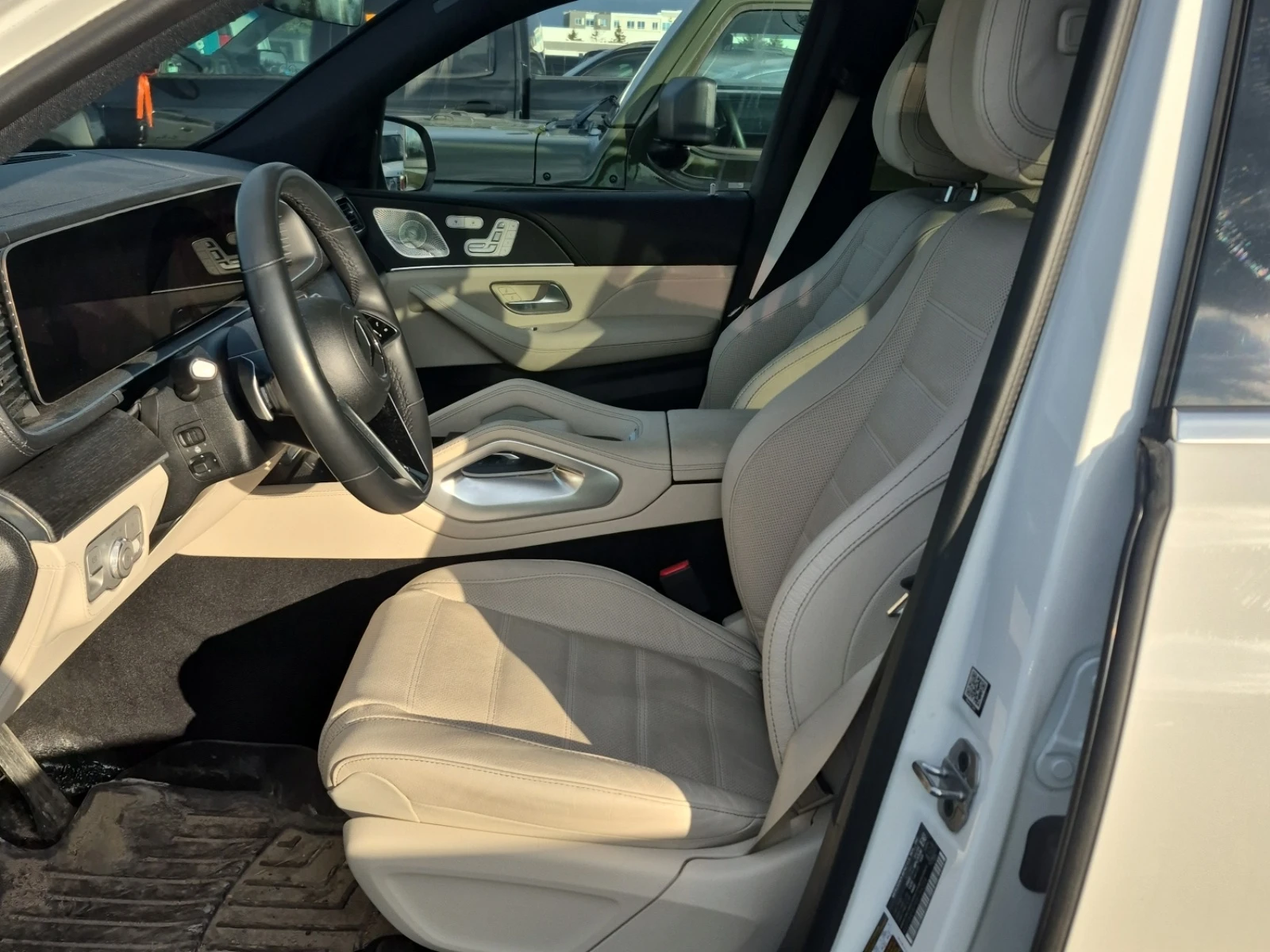 Mercedes-Benz GLE 350 * * CARFAX * * АВТО КРЕДИТ * * , снимка 6 - Автомобили и джипове - 54137294