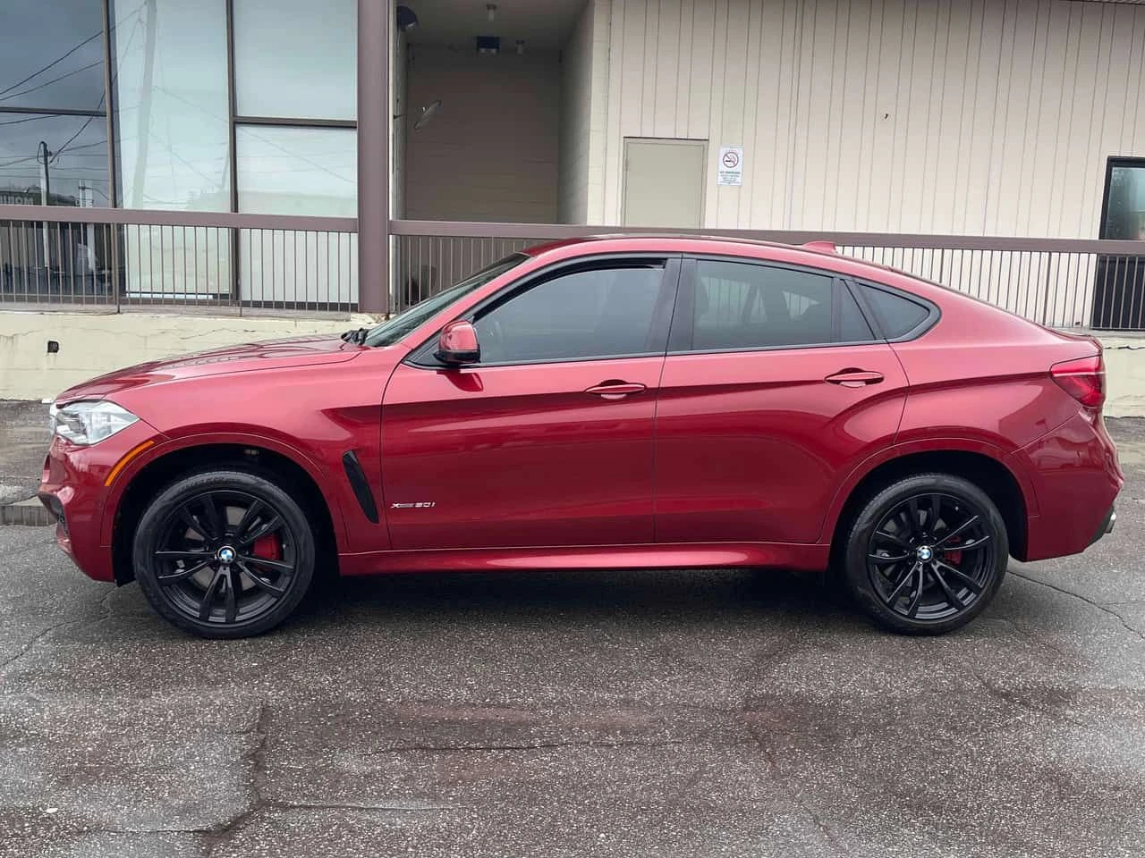 BMW X6 * xDrive50i * CARFAX * ЦЕНА ДО БГ, снимка 2 - Автомобили и джипове - 54385471
