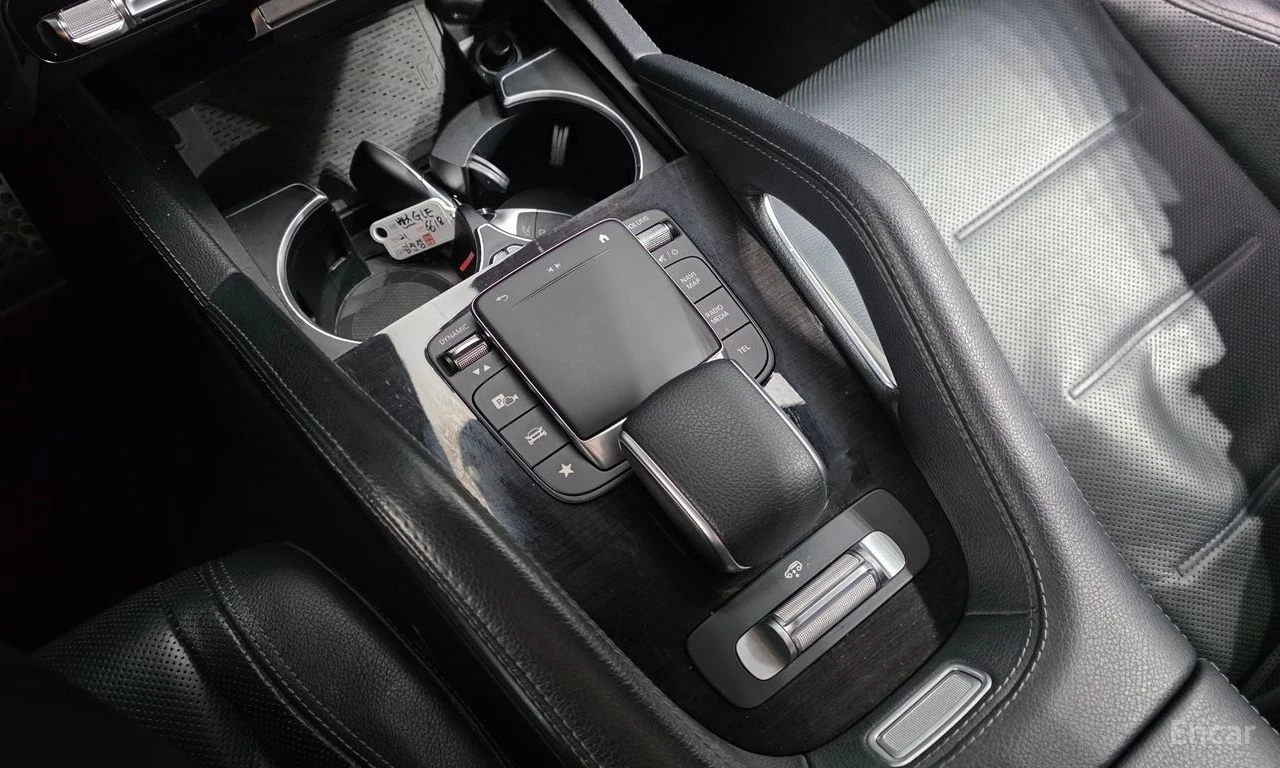 Mercedes-Benz GLE 400 d* 4MATIC* DISTRONIC* 360CAMERA* BURMESTER* PANO* , снимка 10 - Автомобили и джипове - 54529140