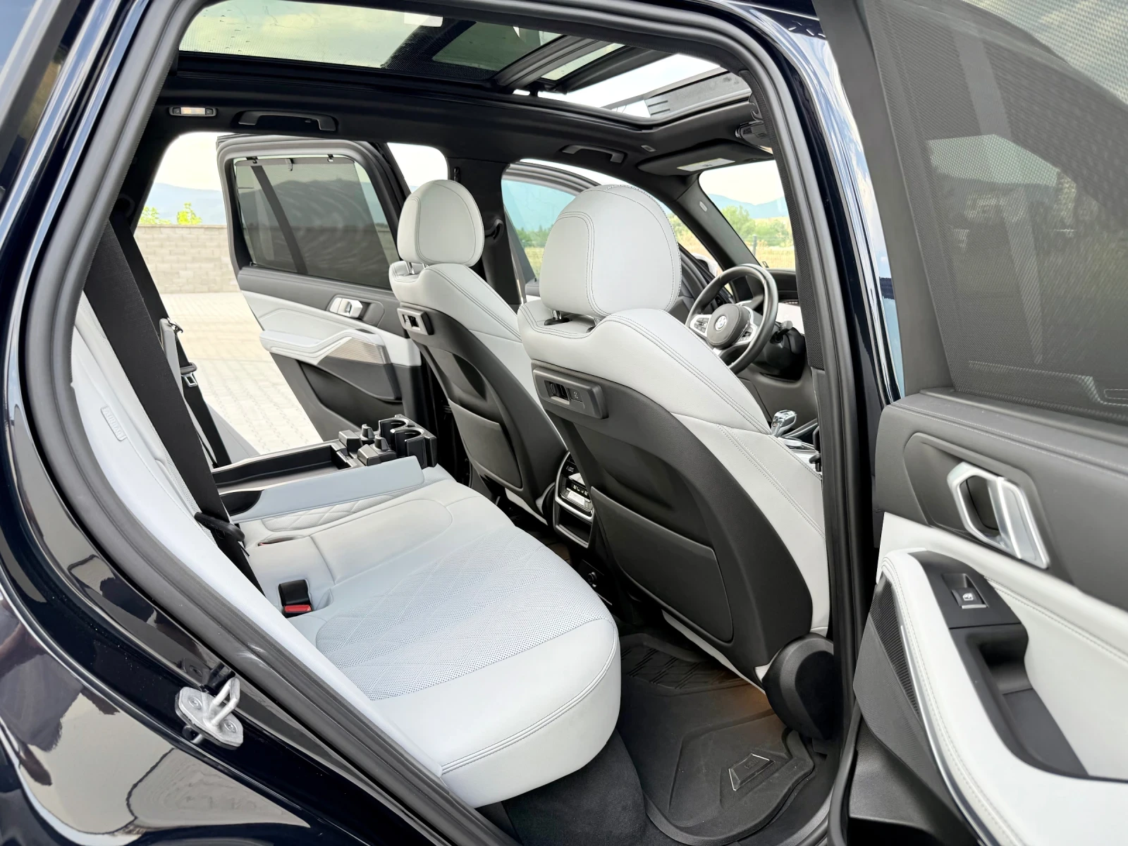 BMW X5 M40i/Laser/Swarovski/Skylounge, снимка 17 - Автомобили и джипове - 54620903