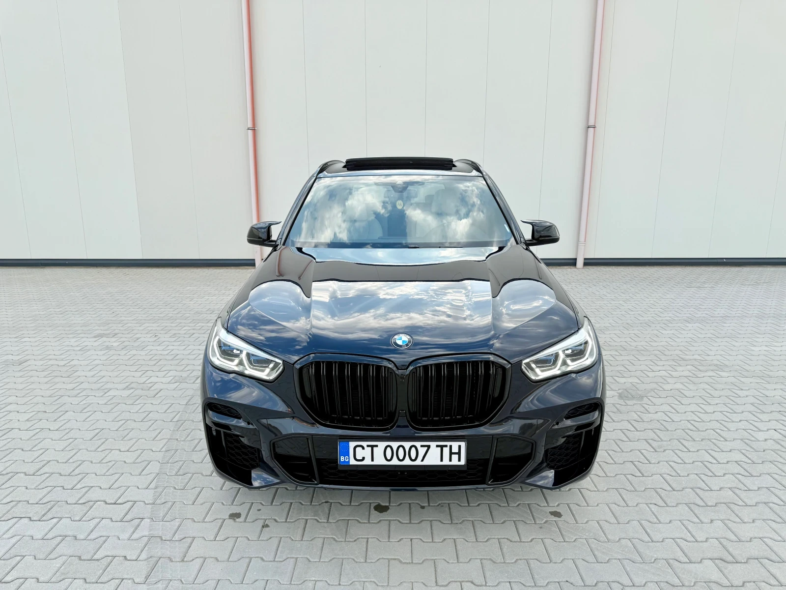 BMW X5 M40i/Laser/Swarovski/Skylounge, снимка 3 - Автомобили и джипове - 54620903