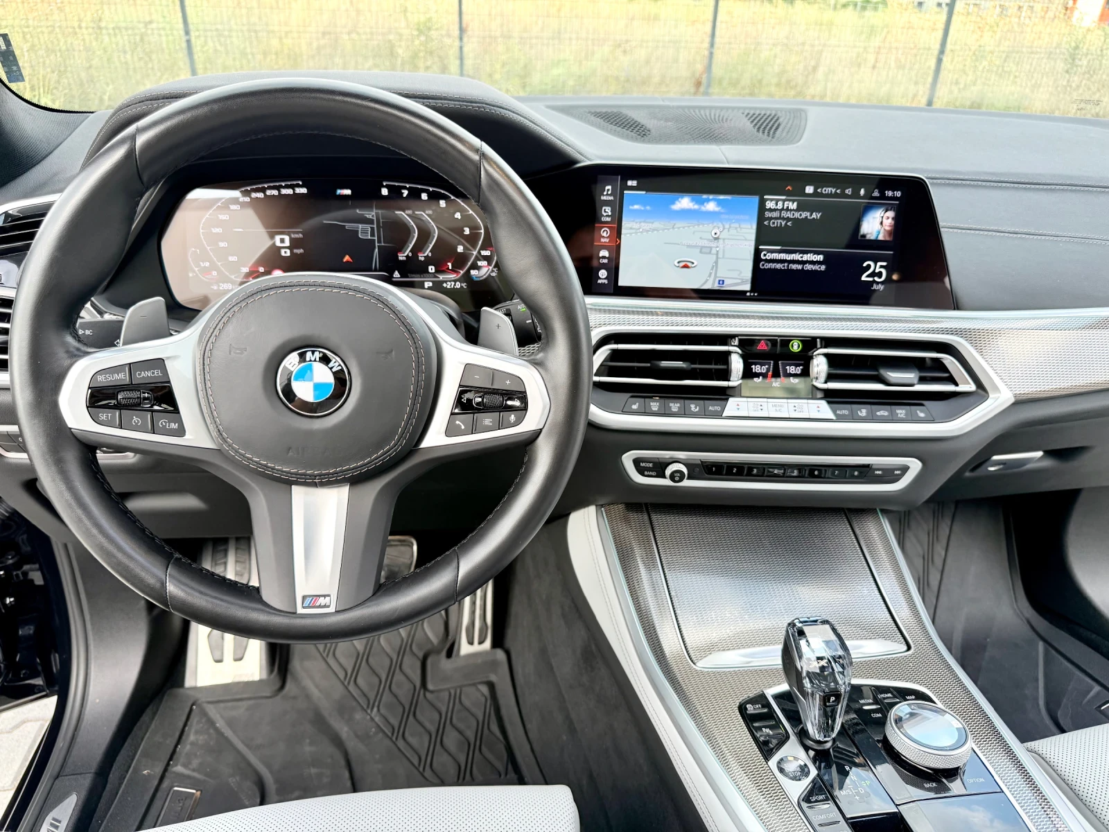 BMW X5 M40i/Laser/Swarovski/Skylounge, снимка 11 - Автомобили и джипове - 54620903