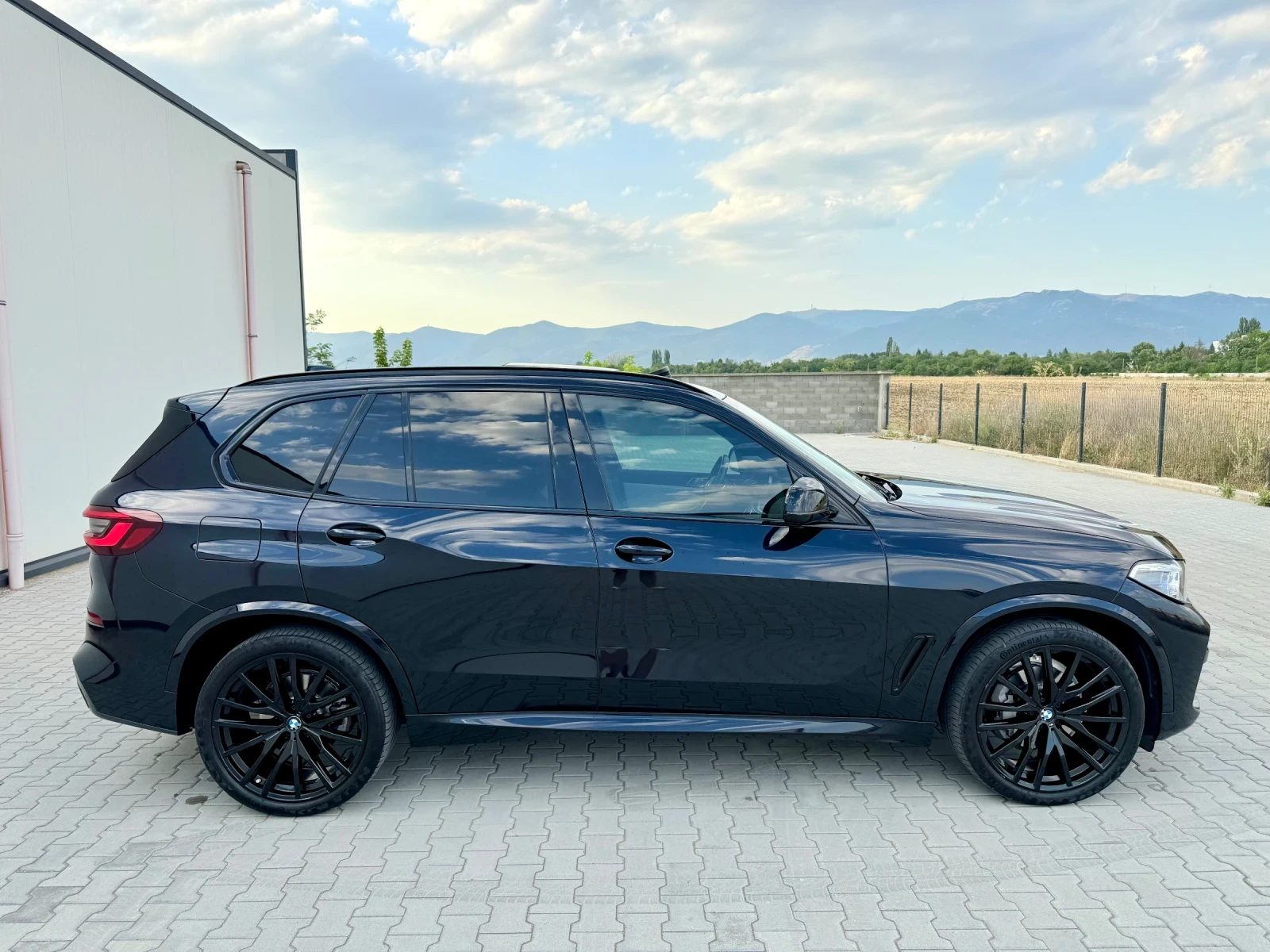 BMW X5 M40i/Laser/Swarovski/Skylounge, снимка 5 - Автомобили и джипове - 54620903