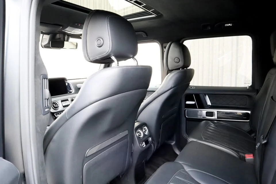 Mercedes-Benz G 63 AMG * ЧЕРЕН МАТ * МАСАЖИ * ДИСТРОНИК * BURMESTER, снимка 10 - Автомобили и джипове - 55473109