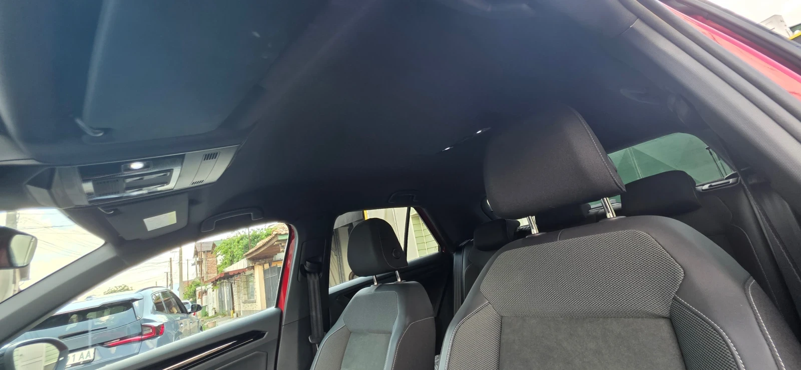 VW T-Roc, снимка 11 - Автомобили и джипове - 55616586