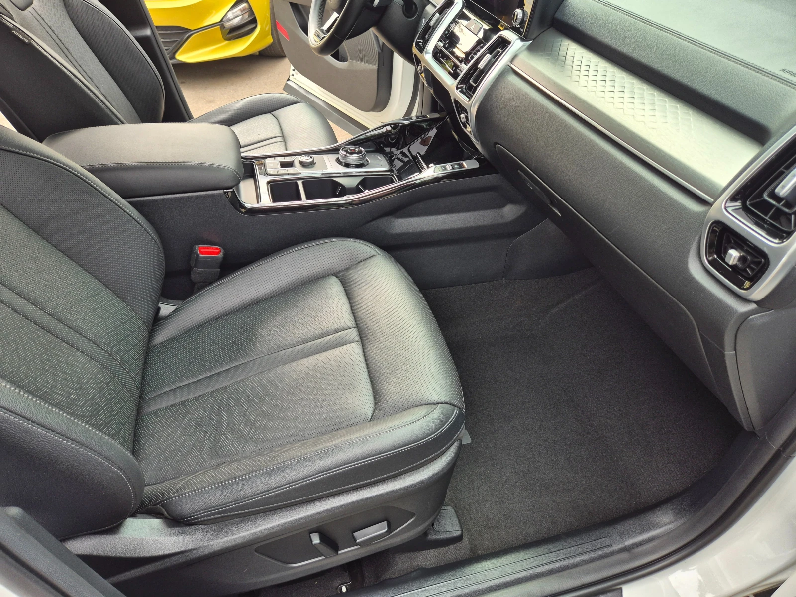 Kia Sorento 4X2 2.2 CRDI Noblesse - Наличен в БГ, снимка 7 - Автомобили и джипове - 56268558