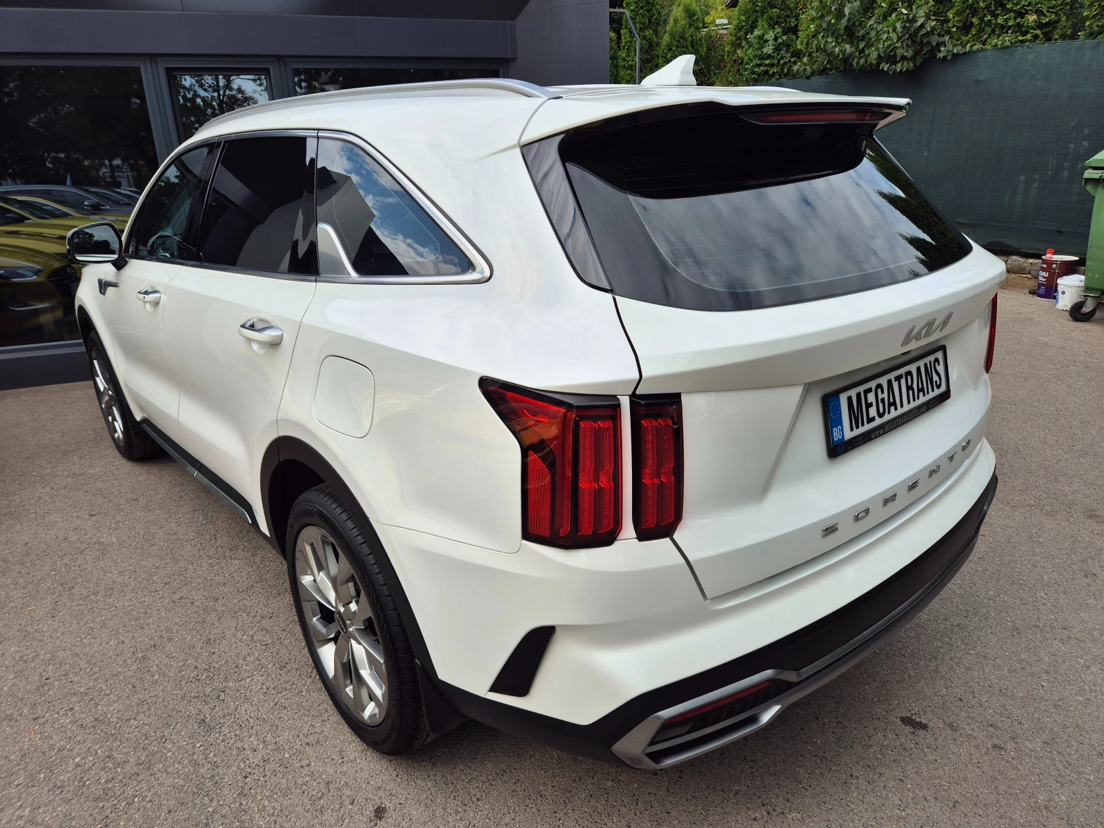 Kia Sorento 4X2 2.2 CRDI Noblesse - Наличен в БГ, снимка 4 - Автомобили и джипове - 56268558