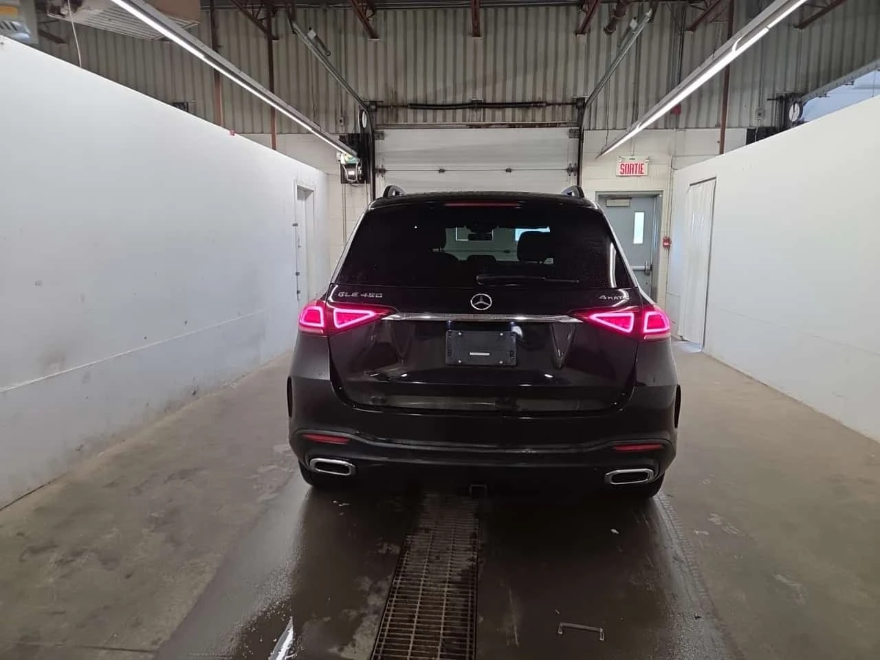 Mercedes-Benz GLE 450 * KEYLESS * ПОДГРЕВ * ДВА КЛЮЧА , снимка 4 - Автомобили и джипове - 56331553