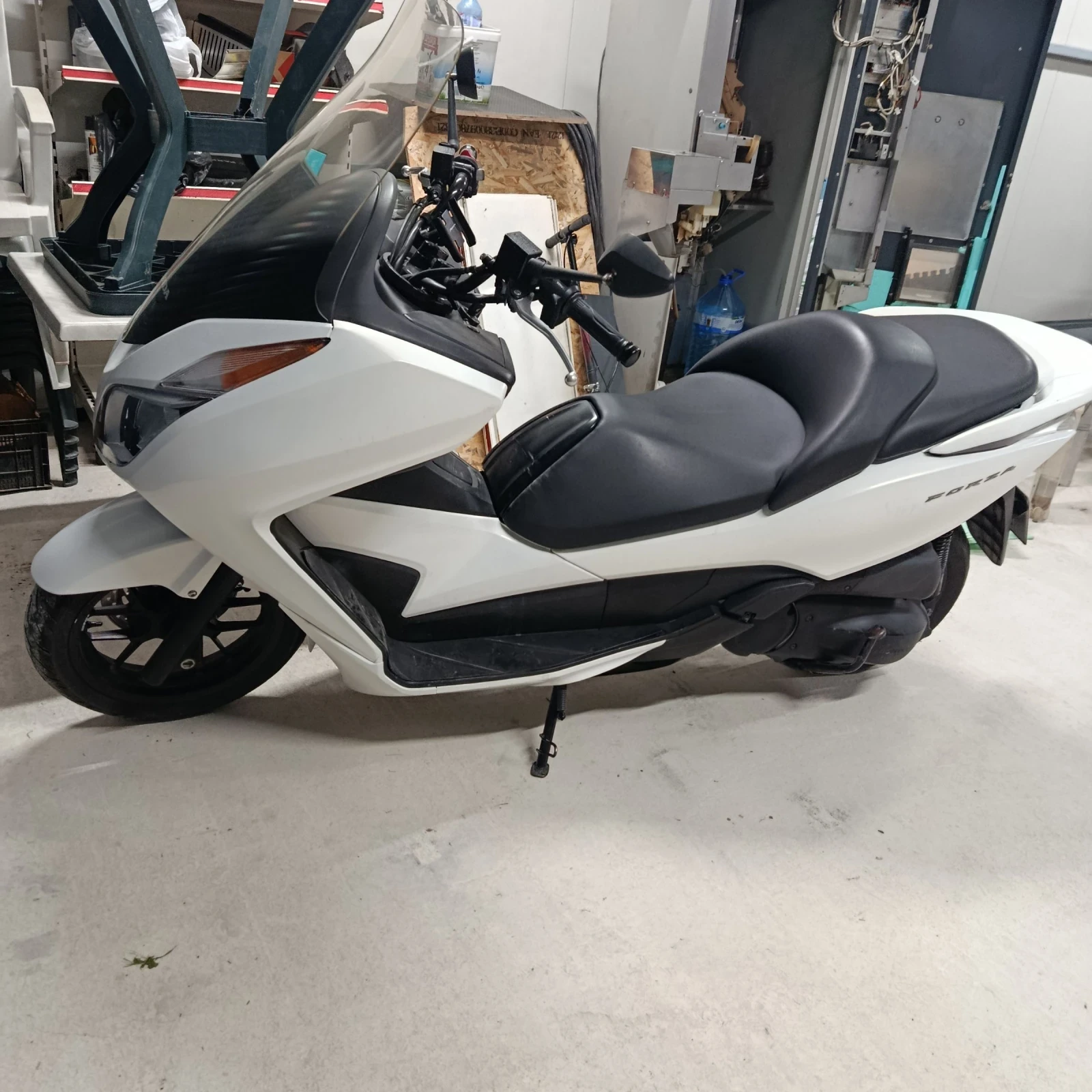 Honda Forza 300