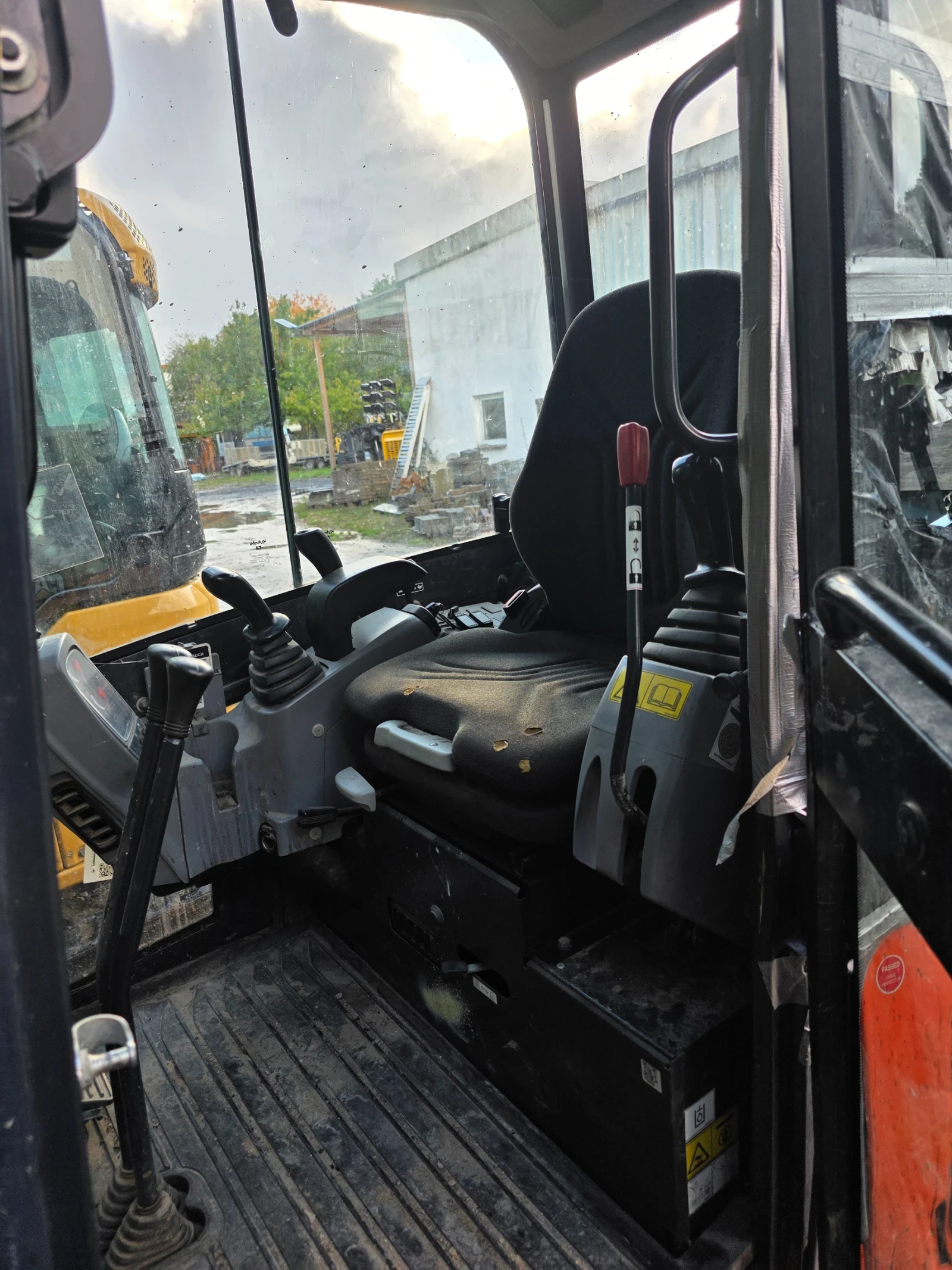 Багер Kubota KX-18 - изображение 2