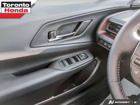 Toyota Prius XSE 13000КМ, ЦЕНА ДО БГ, снимка 13