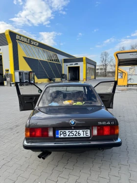 BMW 324, снимка 2