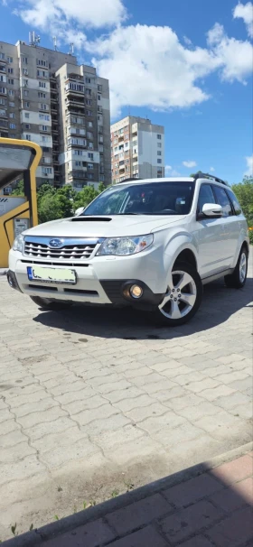 Subaru Forester 4x4 СУПЕР СЪСТОЯНИЕ