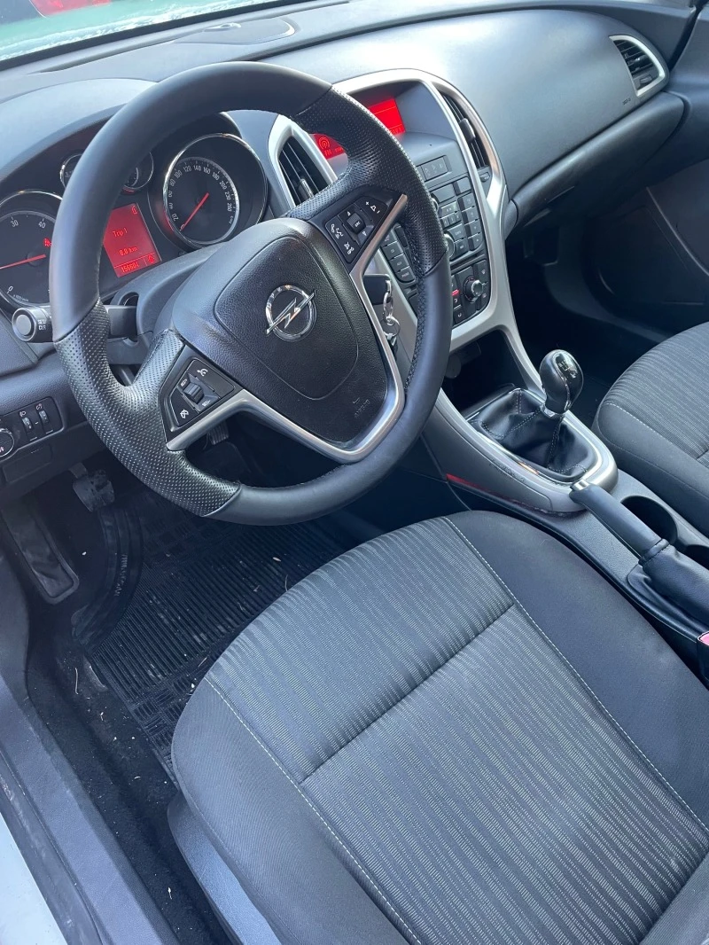 Opel Astra, снимка 4 - Автомобили и джипове - 46426500