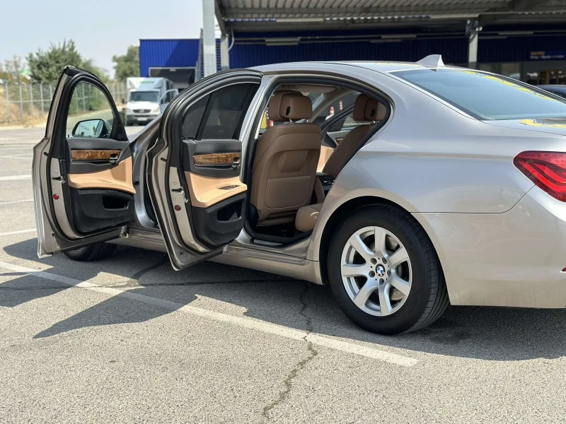 BMW 730 Ld, снимка 9 - Автомобили и джипове - 42242335