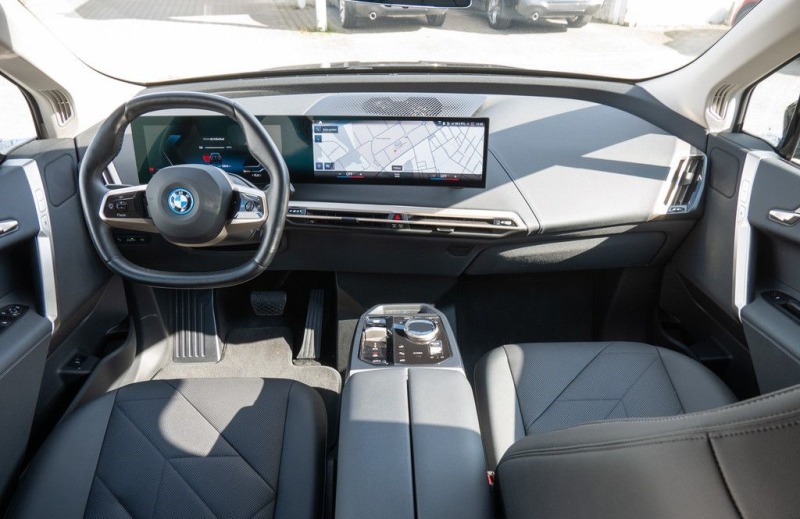 BMW iX 50, снимка 3 - Автомобили и джипове - 46439309