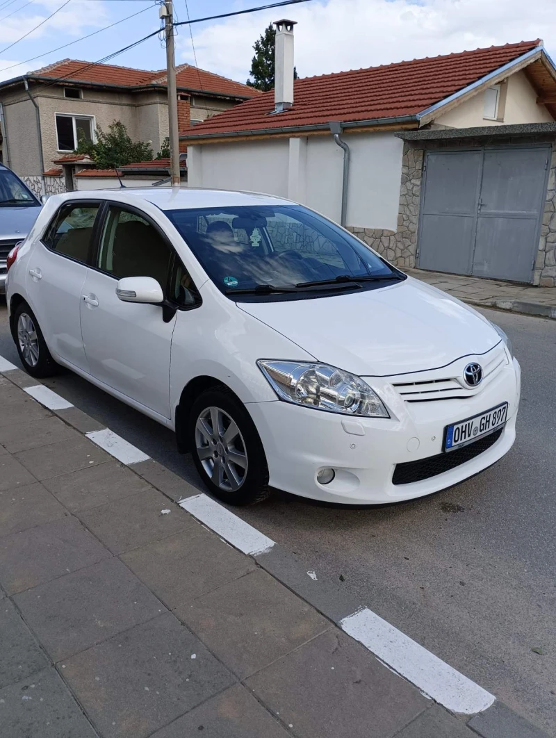 Toyota Auris, снимка 1 - Автомобили и джипове - 47269679