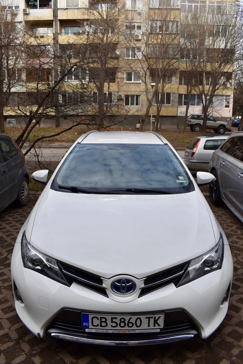 Toyota Auris Hybrid 1.8 - НОВА БАТЕРИЯ!!, снимка 10 - Автомобили и джипове - 49550585