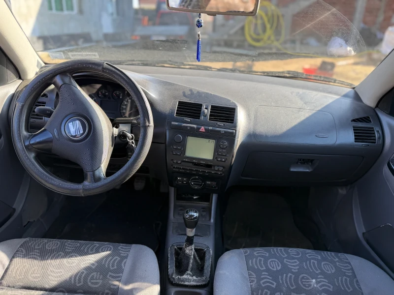 Seat Ibiza 1.4, снимка 7 - Автомобили и джипове - 49087525