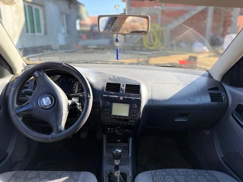 Seat Ibiza 1.4, снимка 2 - Автомобили и джипове - 49087525