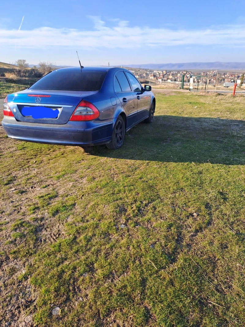 Mercedes-Benz E 200, снимка 3 - Автомобили и джипове - 49777015