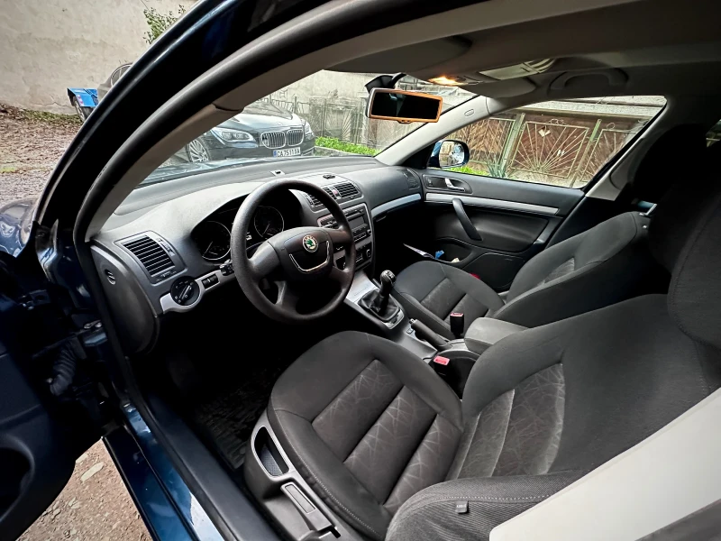 Skoda Octavia 1.6 tdi, снимка 7 - Автомобили и джипове - 52539632