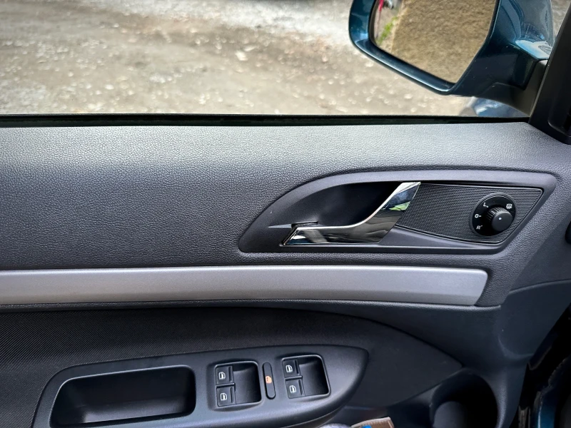 Skoda Octavia 1.6 tdi, снимка 9 - Автомобили и джипове - 52539632