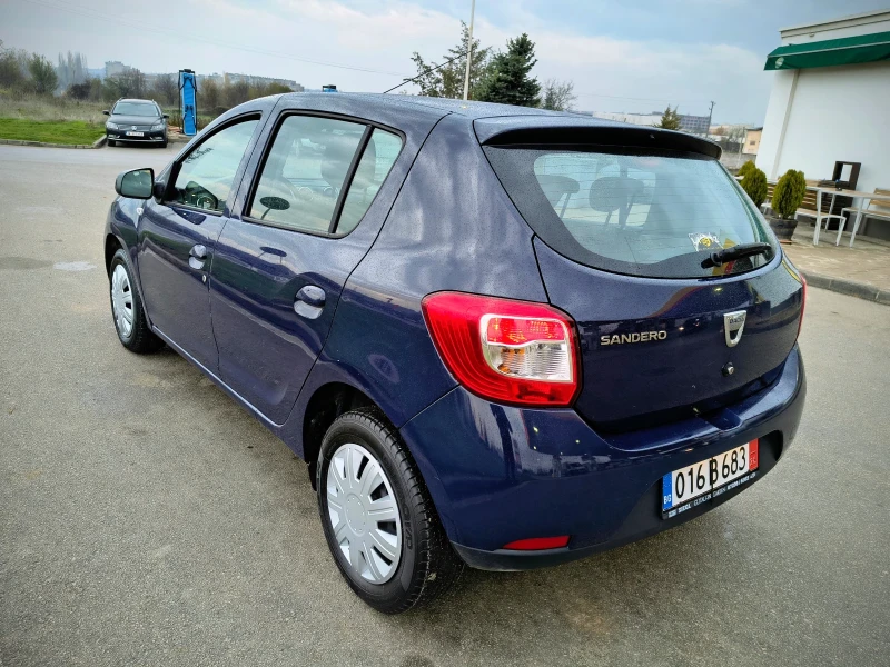 Dacia Sandero 1.2i 75к.с. 2015г., снимка 4 - Автомобили и джипове - 52558015