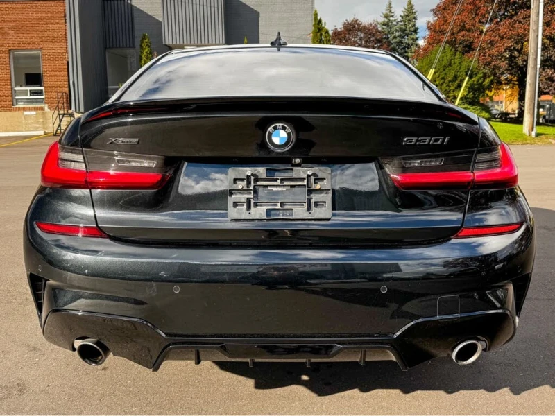 BMW 330  xDrive M Sport Package, снимка 5 - Автомобили и джипове - 52825693