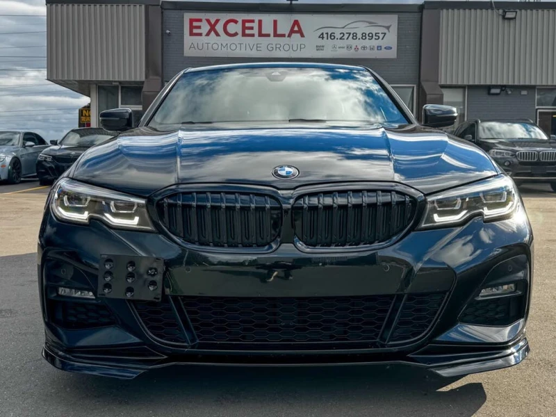 BMW 330  xDrive M Sport Package, снимка 2 - Автомобили и джипове - 52825693