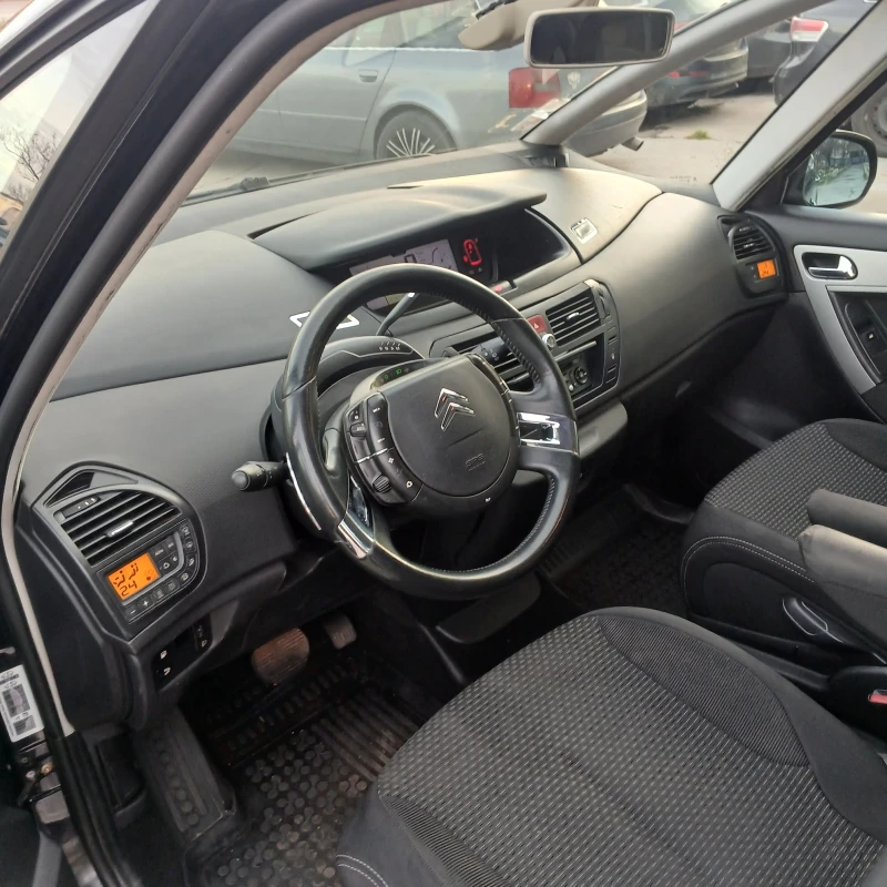 Citroen C4 Picasso, снимка 11 - Автомобили и джипове - 52845834