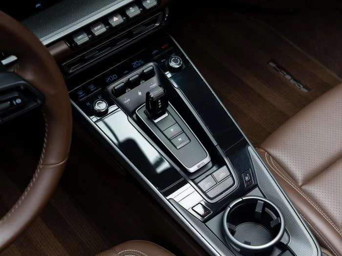 Porsche 911 992.1 TARGA 4* BOSE* 360CAM* ПОДГРЕВ* , снимка 6 - Автомобили и джипове - 55270386