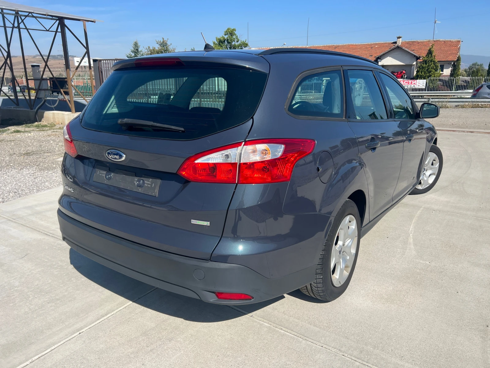 Ford Focus 1.0i E5B - изображение 5