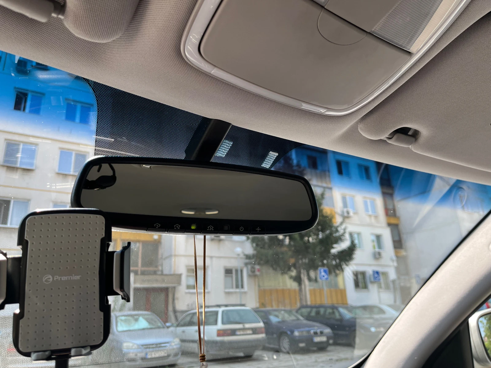 Hyundai Genesis  | Mobile.bg   13