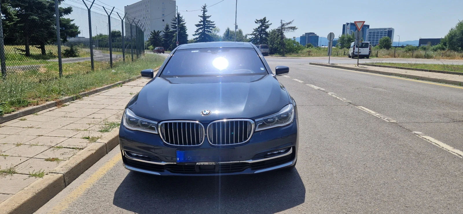 BMW 740 Ld x-drive - изображение 5