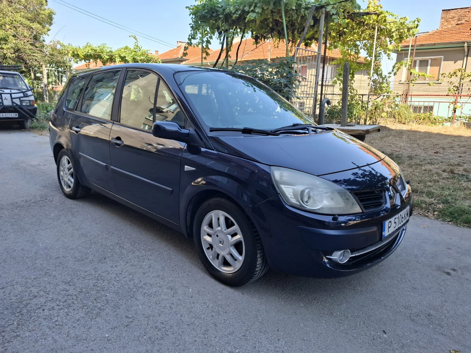 Renault Scenic 2.2I - изображение 3