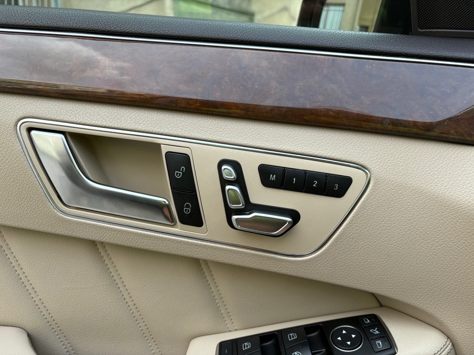 Mercedes-Benz E 350  - изображение 10