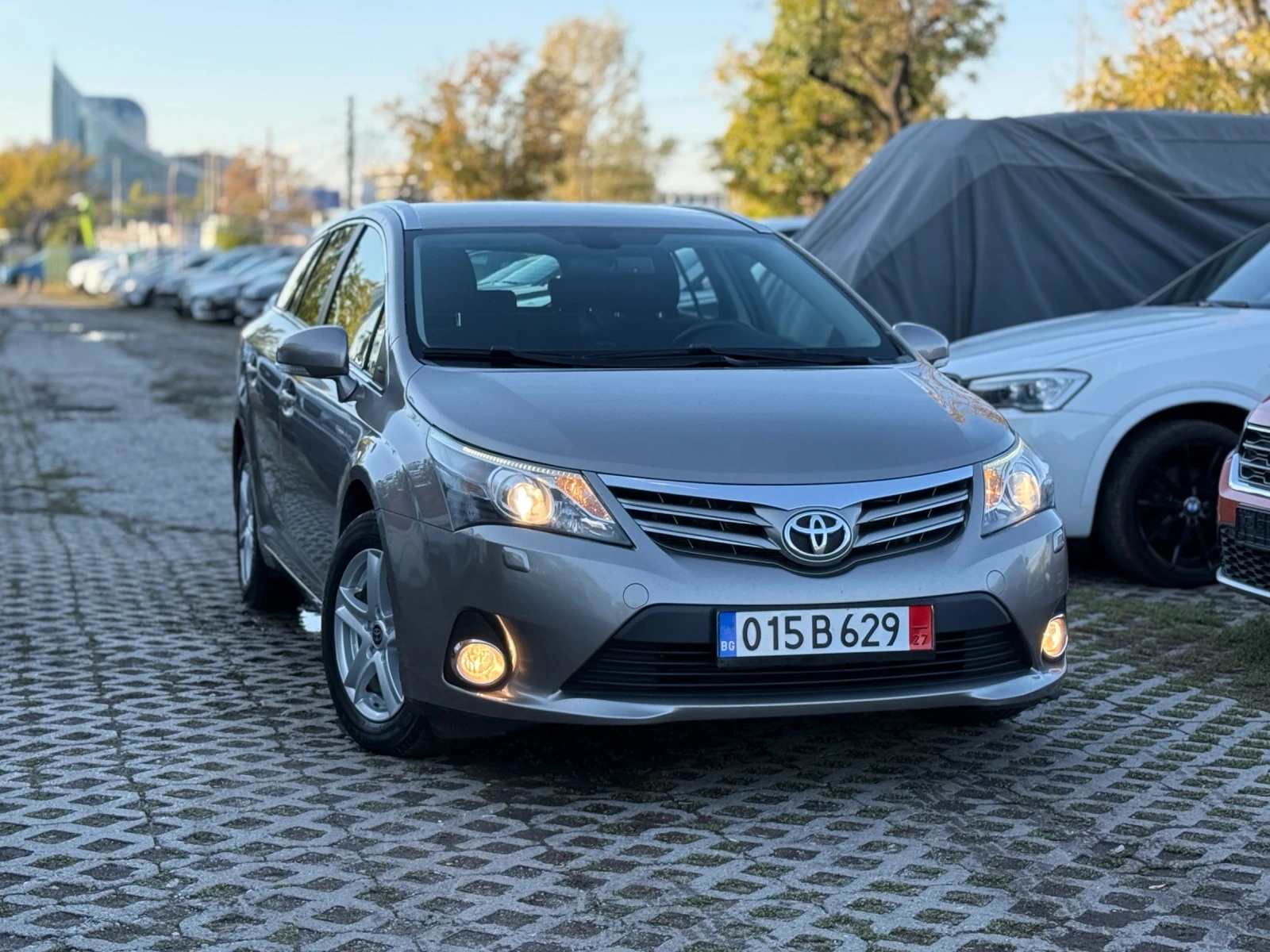 Toyota Avensis 1.8i-147К.С/ FACELIFT/ НАВИГАЦИЯ/ КАМЕРА/ КАТО НОВ - изображение 2