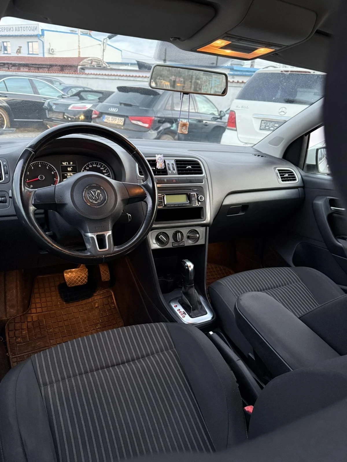 VW Polo 1.4 DSG 2г. Гаранция , снимка 4 - Автомобили и джипове - 53651258