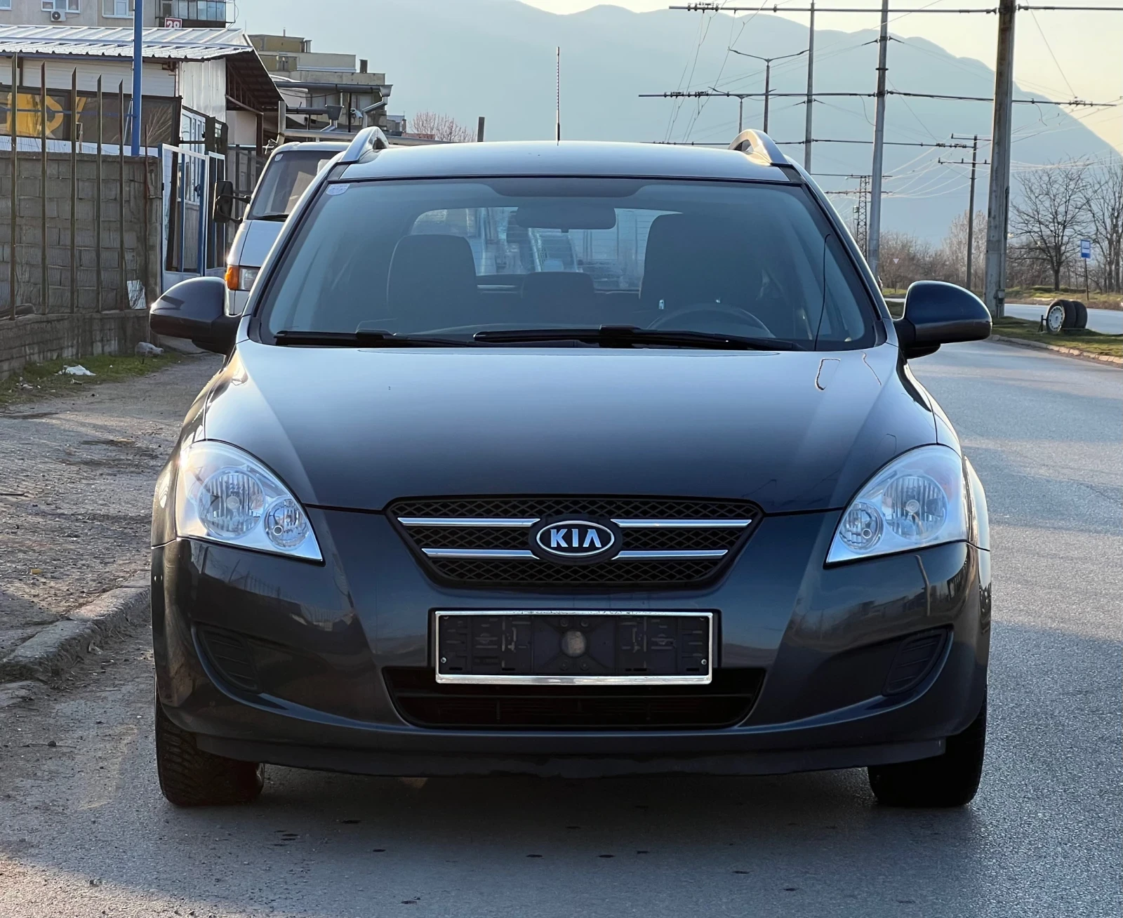 Kia Ceed 1.4 БЕНЗИН ! ! РЕАЛНИ КИЛОМЕТРИ!!163000!!, снимка 2 - Автомобили и джипове - 53831259