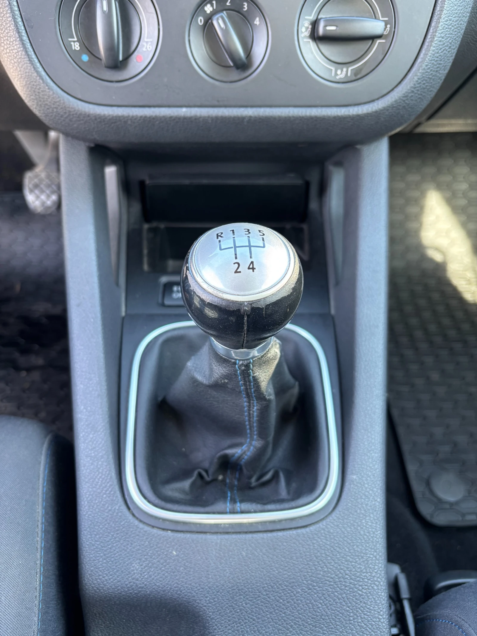 VW Golf 1.4, снимка 8 - Автомобили и джипове - 53866101