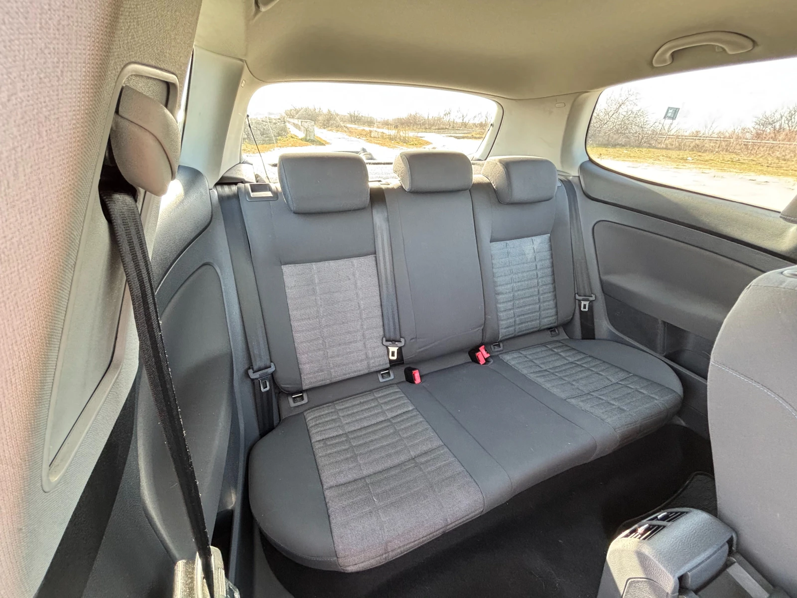 VW Golf 1.4, снимка 11 - Автомобили и джипове - 53866101